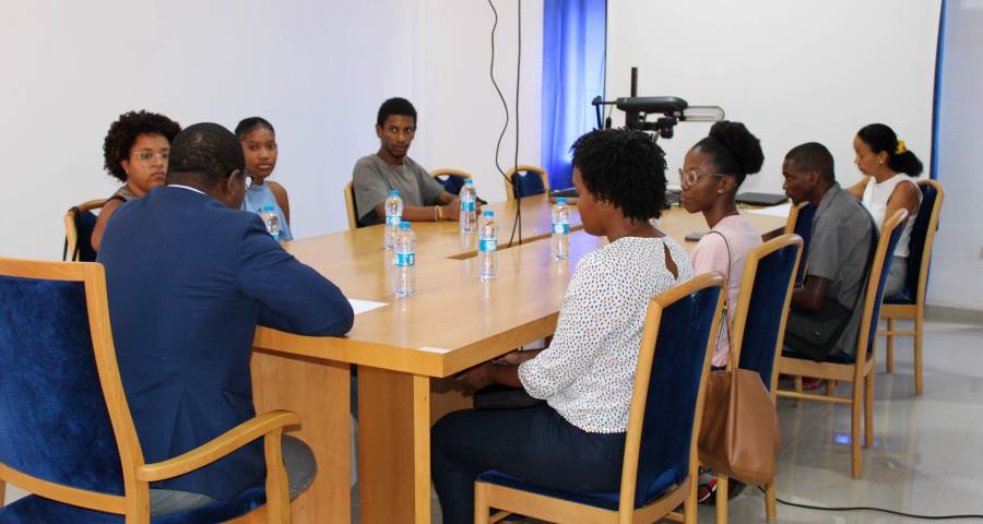 Reunião com os formados do Curso Básico em Técnicas de Tratamento e Gestão Documental