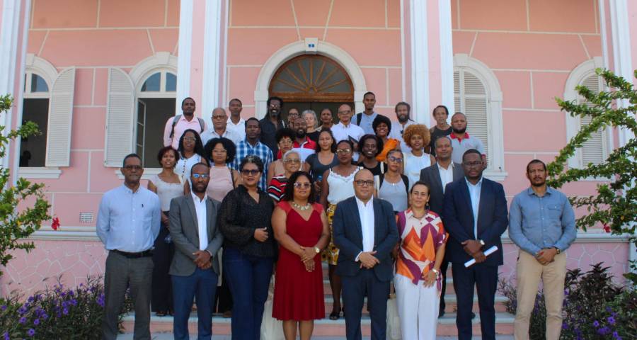 Instituto do Arquivo Nacional reforça formação em São Vicente após danos causados pela tempestade